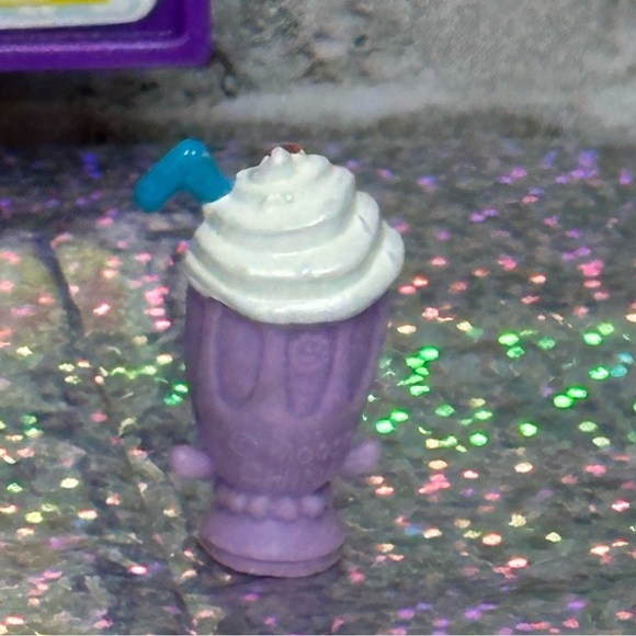 Shopkins Sweet Treat Truck Deluxe Replacement Menu Ice Cream Bucket Shake - Picture 7 of 8